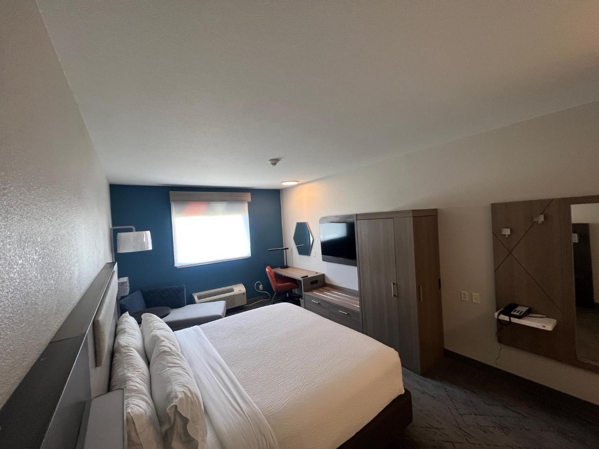 Holiday Inn Express - Wichita North - Park City By Ihg Eksteriør billede